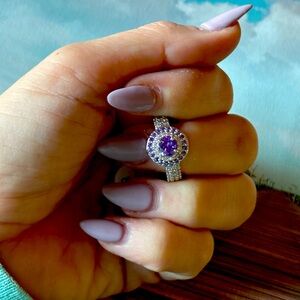 Can’t believe she’s mine: Bomb Party Ring, Size 8